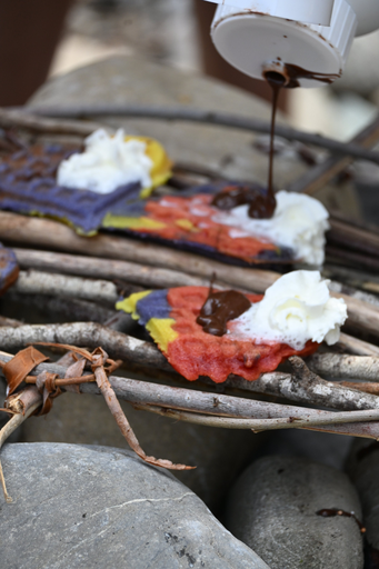 NEU: GR: Waffeln über dem Lagerfeuer